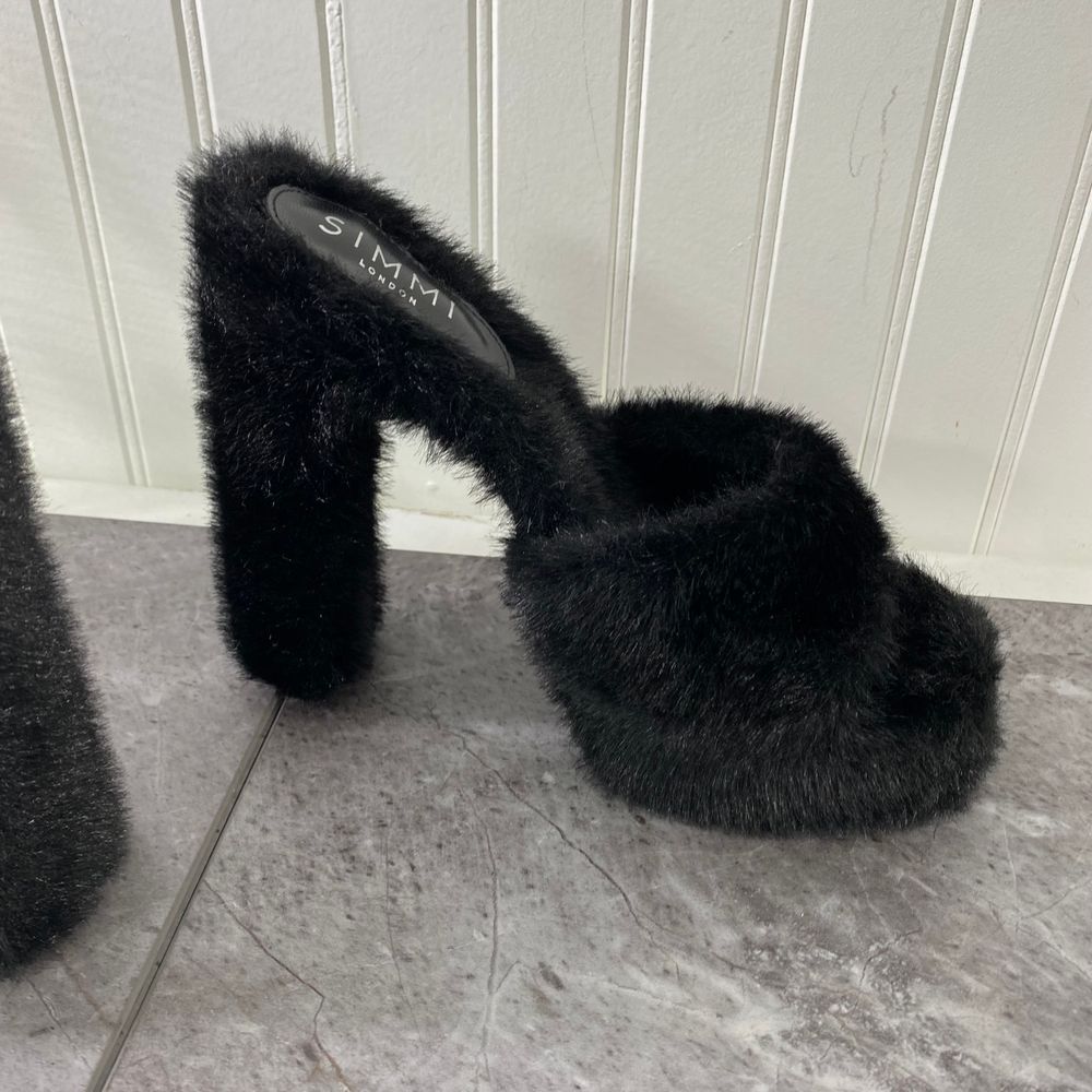 SIMMI Womens 7‎ London Black Faux Fur Platform Heeled Sandals Fuzzy Chunky Party - Picture 6 of 10
